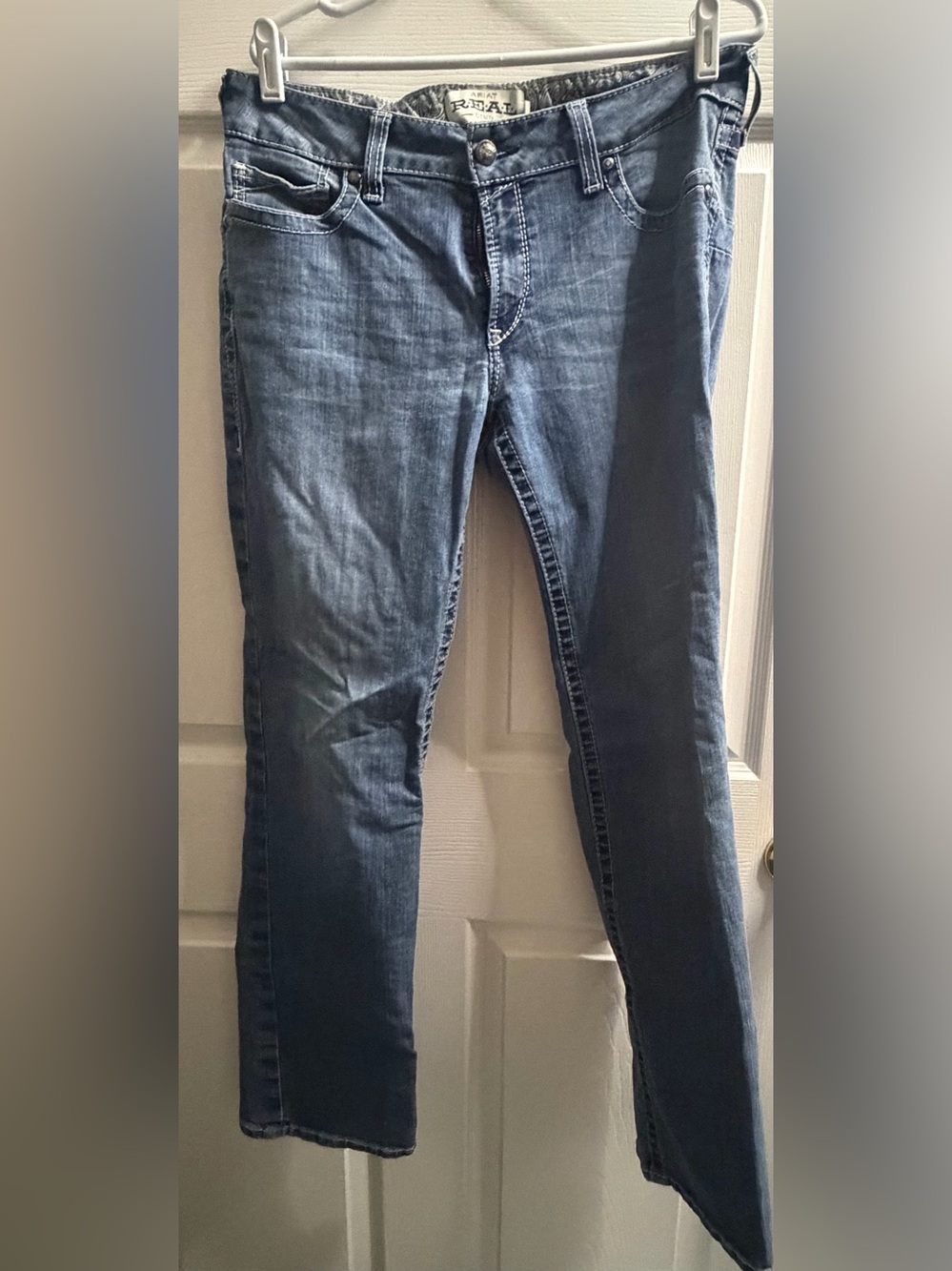 Ariat Mid Rise Straight Leg Women’s Jean